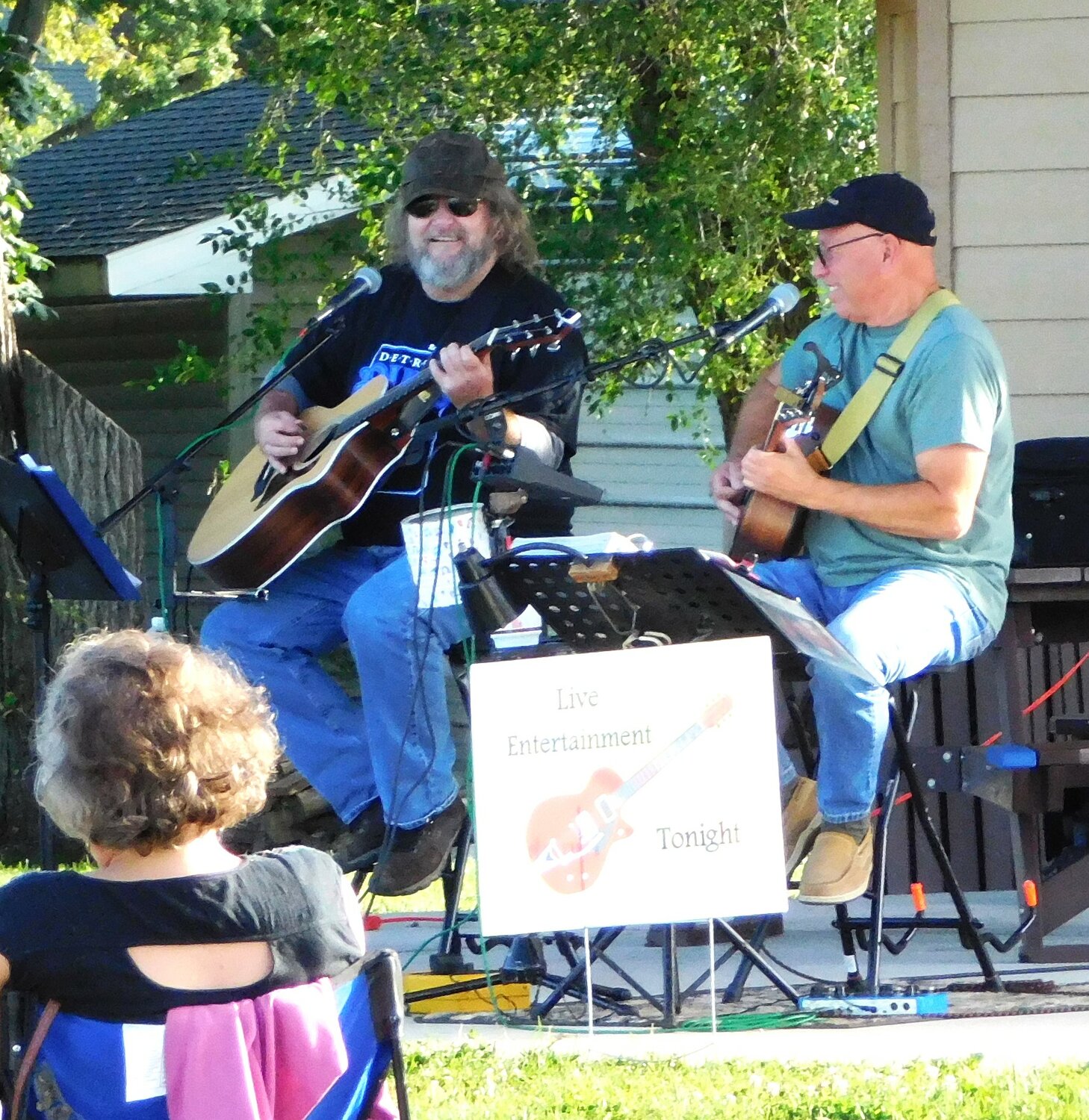 Tom House and Gabe Couch perform Sept. 1 while personably enjoying the evening just as much as their audience.